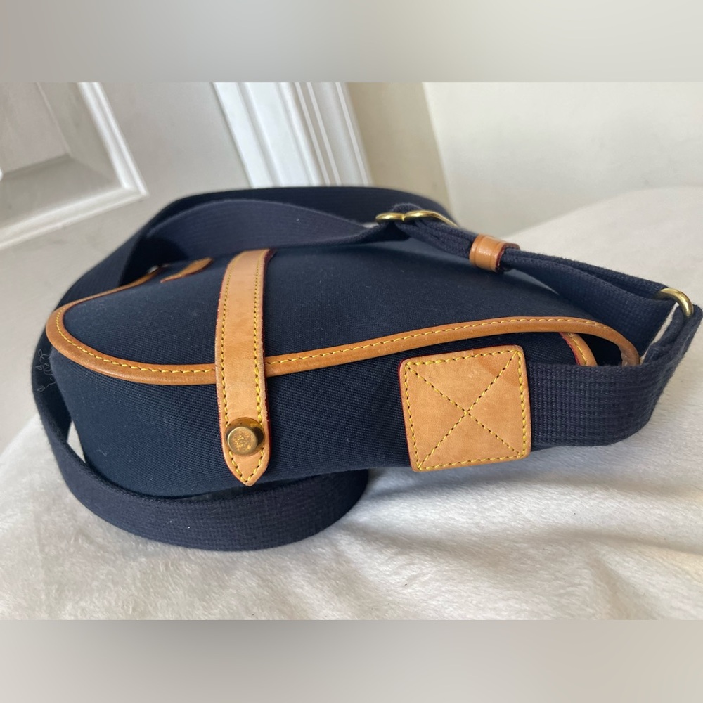 Dooney & Bourke Navy Messenger Bag with Tan Trim EUC - Picture 6 of 15